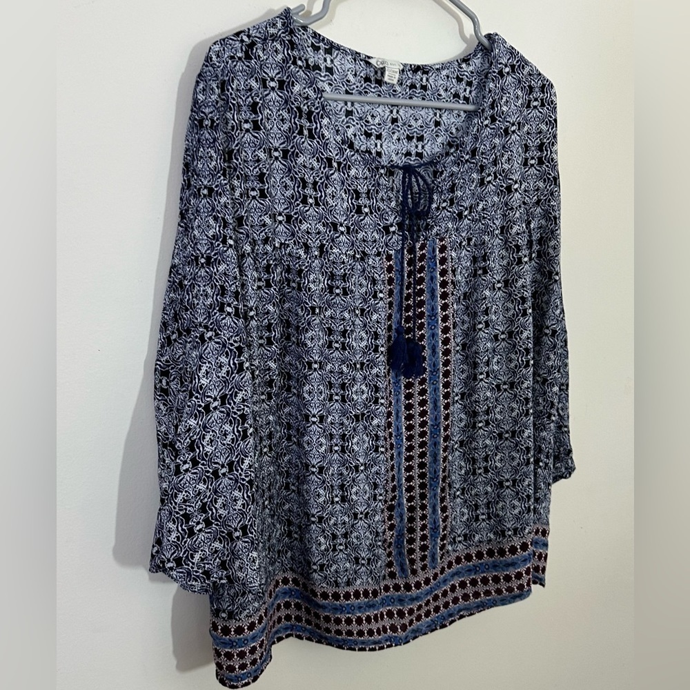Cato sz 22-24 top 100% rayon. Southwestern style. Long sleeve  Blue print